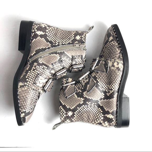 Steve Madden leather “Recharge” ankle boots - Picture 4 of 8